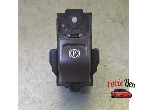 Gebruikte Schakelaar handrem Opel Insignia 1.4 Turbo 16V Ecotec Prijs op aanvraag aangeboden door Rooie Ben autodemontage