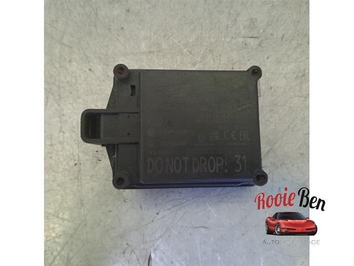 Gebruikte Cruise control sensor Renault Arkana (RJLL) 1.6 E-Tech 145 16V Prijs op aanvraag aangeboden door Rooie Ben autodemontage