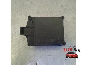 Gebruikte Sensor cruise control Renault Arkana (RJLL) 1.6 E-Tech 145 16V Prijs op aanvraag aangeboden door Rooie Ben autodemontage