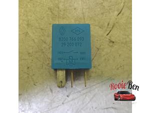 Gebruikte Relais Renault Arkana (RJLL) 1.6 E-Tech 145 16V Prijs op aanvraag aangeboden door Rooie Ben autodemontage