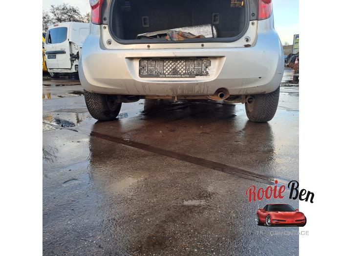 Achterbumper van een Opel Agila (B) 1.2 16V 2011