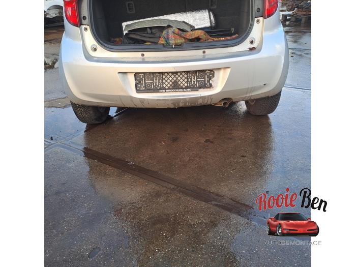 Achterbumper van een Opel Agila (B) 1.2 16V 2011