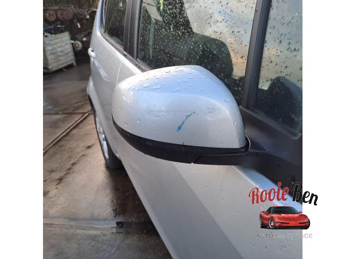 Buitenspiegel rechts van een Opel Agila (B) 1.2 16V 2011