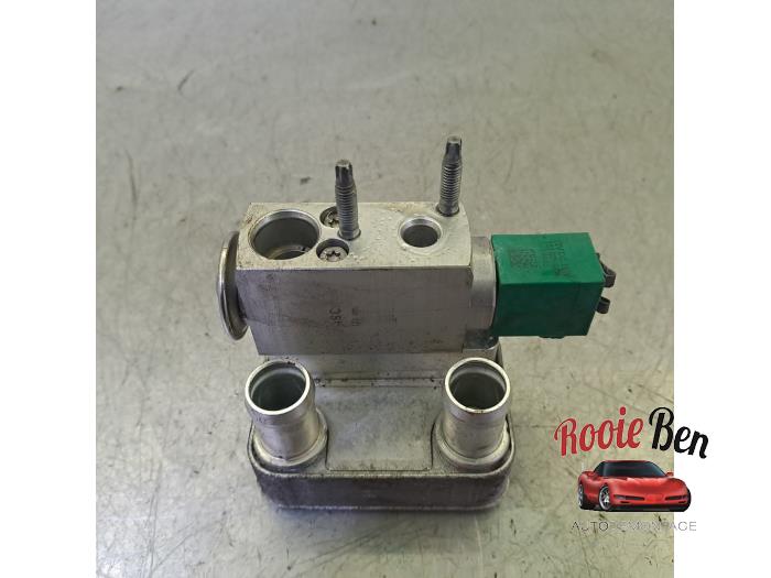 Gebruikte Druksensor airco Renault Arkana (RJLL) 1.6 E-Tech 145 16V Prijs € 125,00 Margeregeling aangeboden door Rooie Ben autodemontage