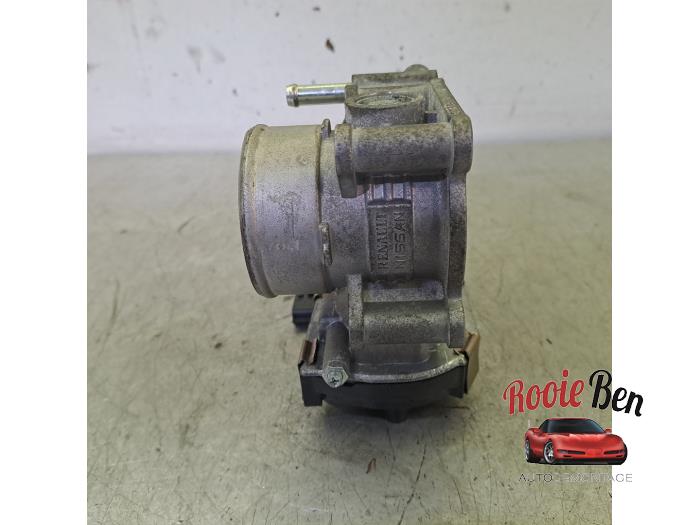 Gasklephuis van een Renault Arkana (RJLL) 1.6 E-Tech 145 16V 2024