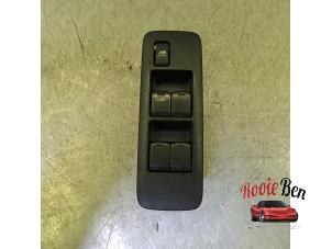 Gebruikte Schakelblok ruiten Nissan Qashqai (J10) 1.6 16V Prijs op aanvraag aangeboden door Rooie Ben autodemontage