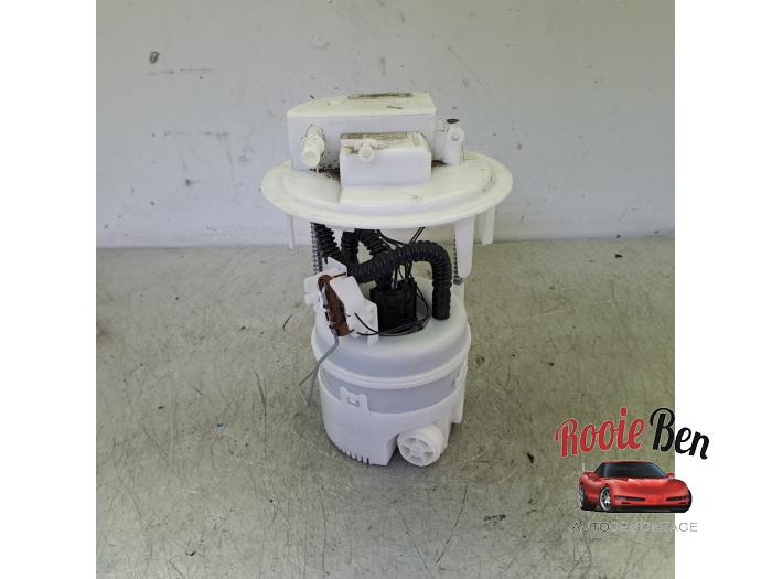 Gebruikte Tank element Pomp Peugeot 308 SW (L4/L9/LC/LJ/LR) 1.2 12V e-THP PureTech 110 Prijs € 75,00 Margeregeling aangeboden door Rooie Ben autodemontage