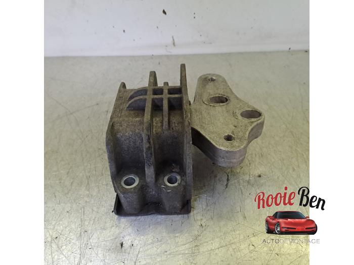Gebruikte Motorrubber Ford Transit Custom 2.2 TDCi 16V Prijs € 25,00 Margeregeling aangeboden door Rooie Ben autodemontage