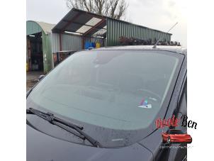 Gebruikte Ruit voor Ford Transit Custom 2.0 TDCi 16V Eco Blue 130 Prijs op aanvraag aangeboden door Rooie Ben autodemontage
