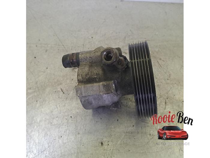 Pomp Servo van een Renault Laguna III Estate (KT) 2.0 Turbo 16V GT 2010