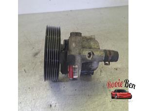Pomp Servo van een Renault Laguna III Estate (KT) 2.0 Turbo 16V GT 2010