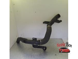 Intercooler Slang van een Audi Q3 (8UB/8UG) 2.0 TDI 16V 140 2013