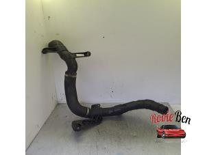 Intercooler Slang van een Audi Q3 (8UB/8UG) 2.0 TDI 16V 140 2013