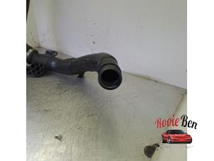Intercooler Slang van een Audi Q3 (8UB/8UG) 2.0 TDI 16V 140 2013