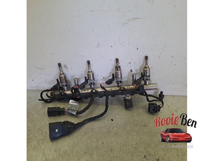 Gebruikte Injector brug Volkswagen Golf VII (AUA) 2.0 R 4Motion 16V Prijs € 100,00 Margeregeling aangeboden door Rooie Ben autodemontage