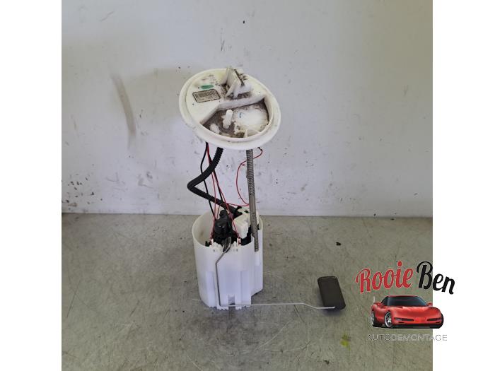 Gebruikte Tank element Pomp Opel Adam 1.2 16V Prijs € 50,00 Margeregeling aangeboden door Rooie Ben autodemontage