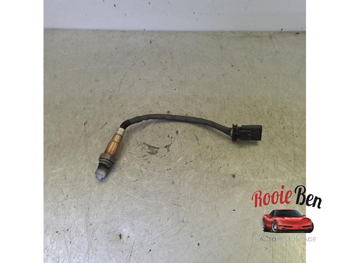 Gebruikte Lambda Sonde Peugeot 208 II (UB/UH/UP) 1.2 Vti 12V PureTech 130 Prijs € 25,00 Margeregeling aangeboden door Rooie Ben autodemontage