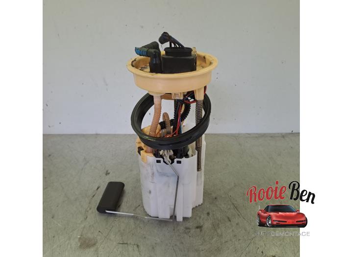 Gebruikte Tank element Pomp Volkswagen Caddy IV 2.0 TDI 75 Prijs € 50,00 Margeregeling aangeboden door Rooie Ben autodemontage