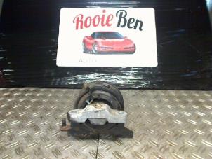 Gebruikte Motorsteun Chrysler Voyager/Grand Voyager (RG/RS) 2.8 CRD 16V Autom. Prijs € 25,00 Margeregeling aangeboden door Rooie Ben autodemontage