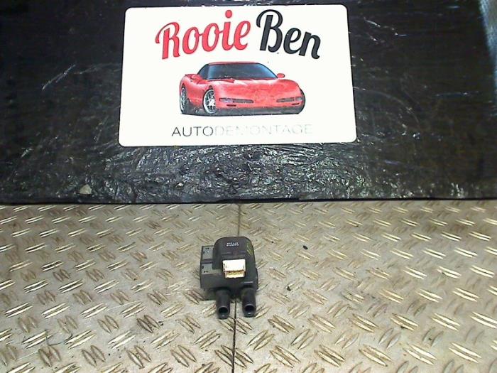 Gebruikte Bobine Peugeot 206 (2A/C/H/J/S) 1.6 16V Prijs € 10,00 Margeregeling aangeboden door Rooie Ben autodemontage