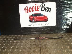 Gebruikte Achterklepdemper links-achter Chevrolet Matiz 0.8 S,SE Prijs € 15,00 Margeregeling aangeboden door Rooie Ben autodemontage
