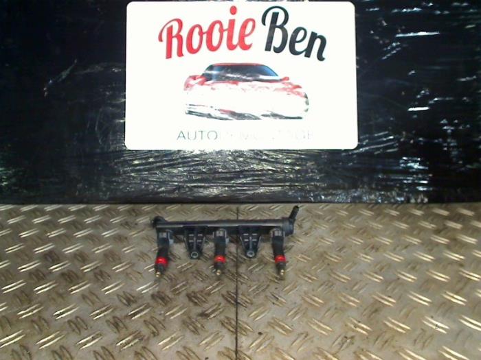 Gebruikte Injector brug Volkswagen Fox (5Z) 1.2 Prijs € 20,00 Margeregeling aangeboden door Rooie Ben autodemontage