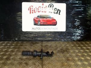 Gebruikte Koppeling Hoofd Cilinder Peugeot 307 (3A/C/D) 2.0 HDi 90 Prijs € 10,00 Margeregeling aangeboden door Rooie Ben autodemontage