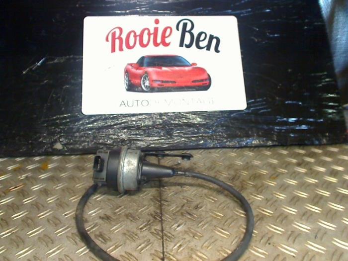 Gebruikte Cruise Control Chrysler Sebring (JR) 2.7 V6 24V Prijs € 25,00 Margeregeling aangeboden door Rooie Ben autodemontage