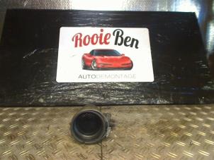 Gebruikte Luchthoeveelheidsmeter Chrysler Voyager/Grand Voyager (RG/RS) 2.5 CRD 16V Prijs € 30,00 Margeregeling aangeboden door Rooie Ben autodemontage