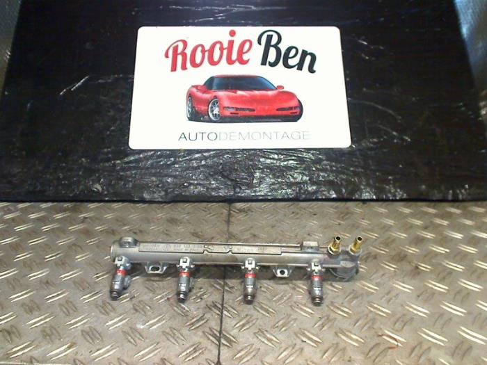 Gebruikte Common rail (Injectie) Seat Leon (1M1) 1.4 16V Prijs € 25,00 Margeregeling aangeboden door Rooie Ben autodemontage