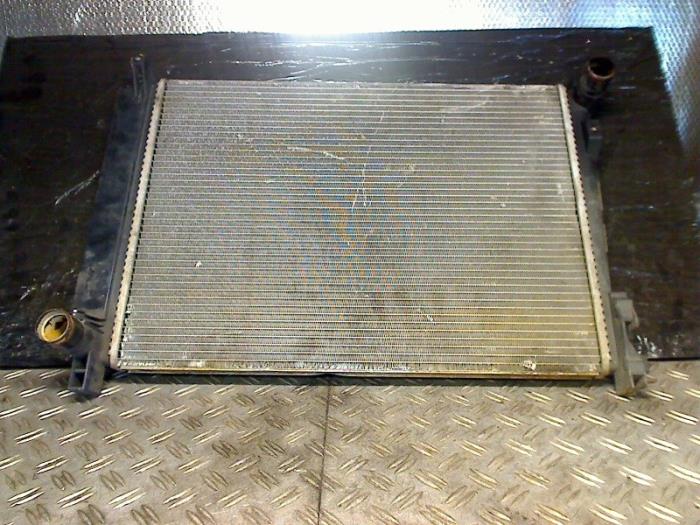 Gebruikte Radiateur Dodge Ram Van 2.5 CRD Prijs € 50,00 Margeregeling aangeboden door Rooie Ben autodemontage
