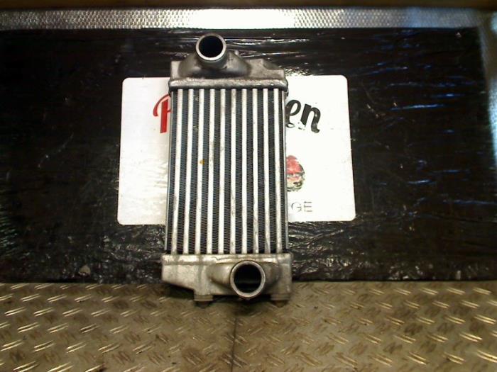 Gebruikte Intercooler Chrysler Voyager/Grand Voyager (RG/RS) 2.5 CRD 16V Prijs € 45,00 Margeregeling aangeboden door Rooie Ben autodemontage