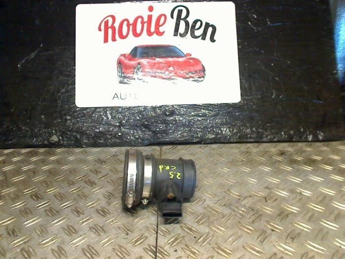 Gebruikte Luchthoeveelheidsmeter Jeep Grand Cherokee (WG/WJ) 2.7 CRD 20V Prijs € 30,00 Margeregeling aangeboden door Rooie Ben autodemontage