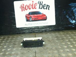 Gebruikte Display Interieur Opel Astra G (F08/48) 1.6 Prijs € 15,00 Margeregeling aangeboden door Rooie Ben autodemontage