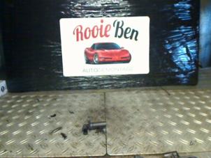 Gebruikte Nokkenas Sensor Chrysler Sebring Convertible (JR) 2.7 V6 24V Prijs € 35,00 Margeregeling aangeboden door Rooie Ben autodemontage