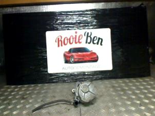 Gebruikte Vacuumpomp (Diesel) Renault Scénic II (JM) 1.9 dCi 120 Prijs € 15,00 Margeregeling aangeboden door Rooie Ben autodemontage