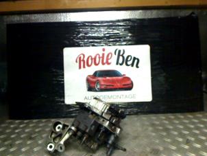 Gebruikte Dieselpomp Renault Scénic II (JM) 1.9 dCi 120 Prijs € 40,00 Margeregeling aangeboden door Rooie Ben autodemontage