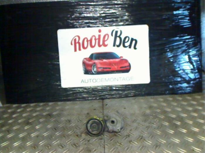 Gebruikte Spanner multiriem Opel Zafira (M75) 1.6 16V Prijs € 40,00 Margeregeling aangeboden door Rooie Ben autodemontage