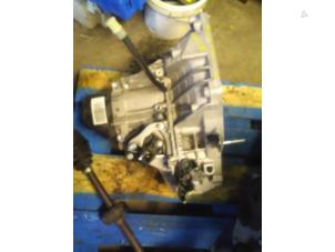 Gebruikte Versnellingsbak Dacia Sandero II 0.9 TCE 12V Prijs € 600,00 Margeregeling aangeboden door Rooie Ben autodemontage