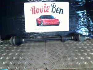 Gebruikte Aandrijfas rechts-voor Suzuki Celerio (LF) 1.0 12V Dualjet Prijs € 75,00 Margeregeling aangeboden door Rooie Ben autodemontage