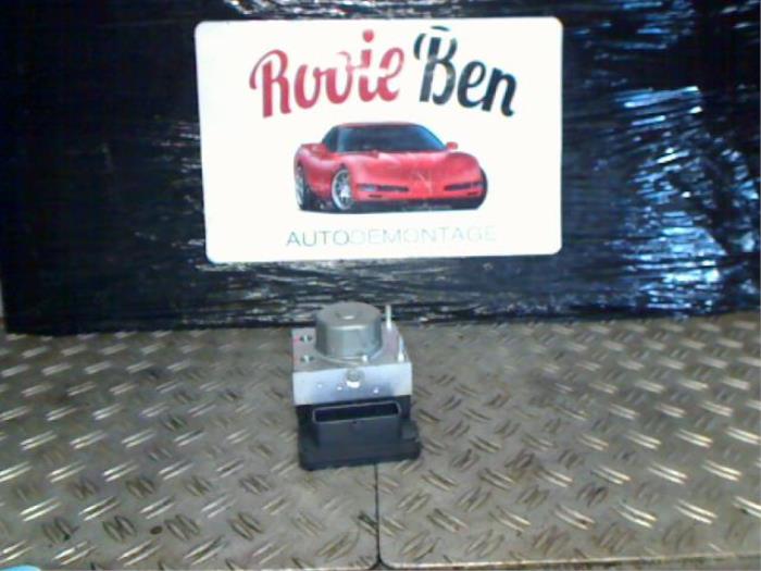 Gebruikte ABS Pomp Suzuki Celerio (LF) 1.0 12V Dualjet Prijs € 200,00 Margeregeling aangeboden door Rooie Ben autodemontage