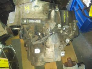 Gebruikte Versnellingsbak Volkswagen Golf V Variant (1K5) 2.0 TDI DPF Prijs € 250,00 Margeregeling aangeboden door Rooie Ben autodemontage