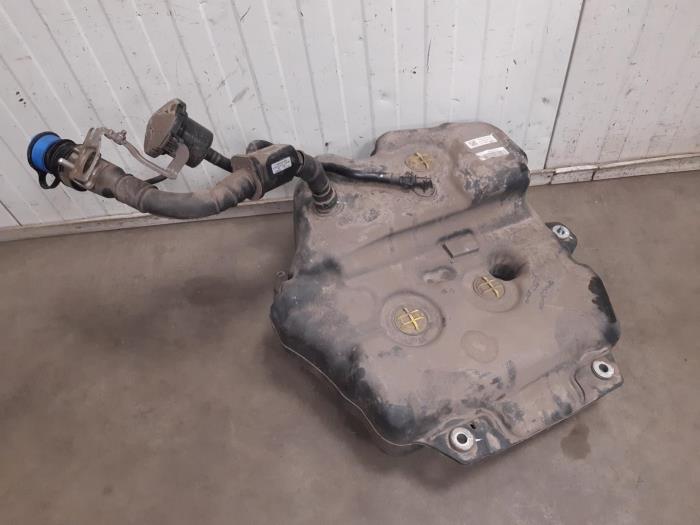 Mercedes W202 Adblue tanks voorraad Onderdelenlijn.nl