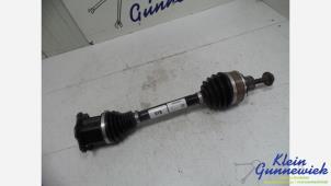 Gebruikte Aandrijfas links-voor Audi A8 Prijs € 207,00 Margeregeling aangeboden door Klein Gunnewiek Autodemontage & Motorentechniek