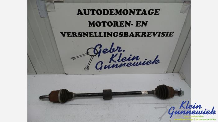 Gebruikte Steekas rechts-voor Opel Corsa Prijs € 19,00 Margeregeling aangeboden door Klein Gunnewiek Autodemontage & Motorentechniek