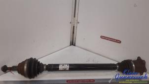 Gebruikte Cardanas rechts-voor (VWA) Volkswagen Passat Prijs € 55,00 Margeregeling aangeboden door Klein Gunnewiek Autodemontage & Motorentechniek