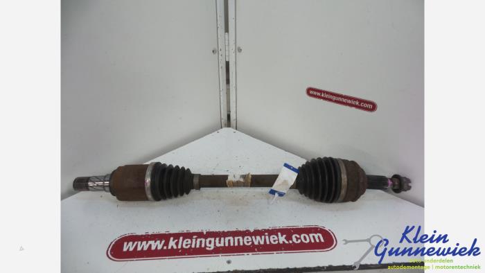 Gebruikte Steekas links-voor Renault Grand Scenic Prijs € 34,00 Margeregeling aangeboden door Klein Gunnewiek Autodemontage & Motorentechniek
