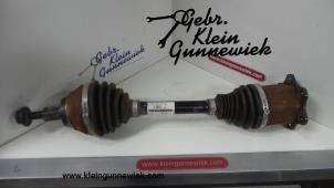 Gebruikte Aandrijfas links-voor Volkswagen Jetta Prijs € 135,00 Margeregeling aangeboden door Gebr.Klein Gunnewiek Ho.BV
