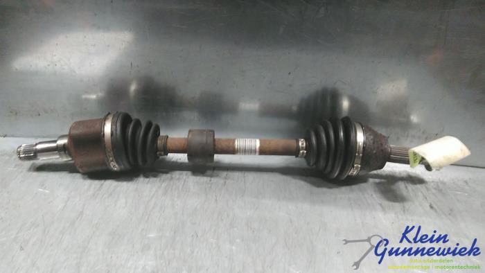 Gebruikte Aandrijfas links-voor Ford Fiesta Prijs € 19,00 Margeregeling aangeboden door Klein Gunnewiek Autodemontage & Motorentechniek