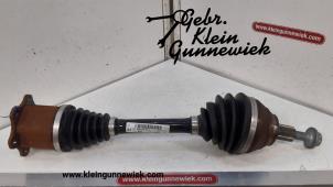 Gebruikte Aandrijfas links-voor Volkswagen Golf Prijs € 150,00 Margeregeling aangeboden door Gebr.Klein Gunnewiek Ho.BV